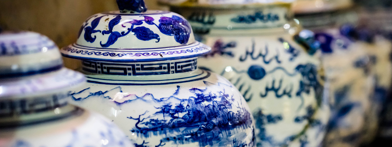 中国美術品の青花陶磁器