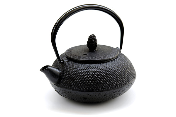 南部鉄器の鉄瓶

